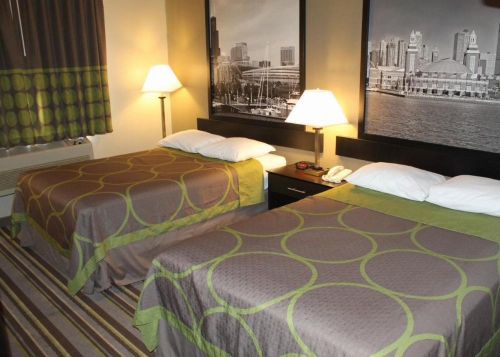 Super 8 by Wyndham Bridgeview/Chicago Area